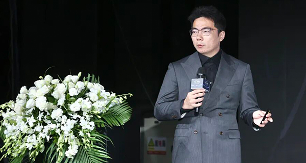 全球首发！星工聚将发布XG Z1轮式人形机器人